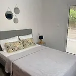 Sea View Country House Near The Beach 圣塞多罗伊