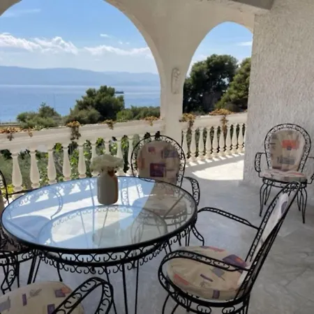 Sea View 250m From Beach-free Parking