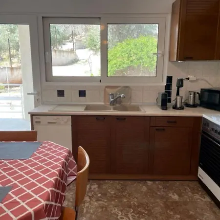 By The Sea 200m & Sea View With Garden Holiday home