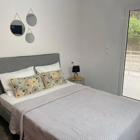 By The Sea 200m & Sea View With Garden Agioi Theodoroi (Corinthia)