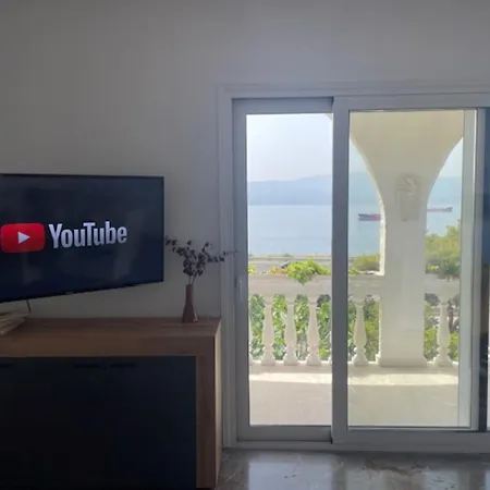 By The Sea 200m & Sea View With Garden Feriehus Agioi Theodoroi (Corinthia)