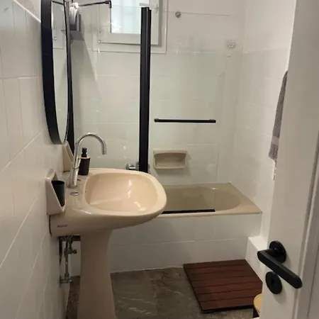 Casa vacanze By The Sea 200m & Sea View With Garden *