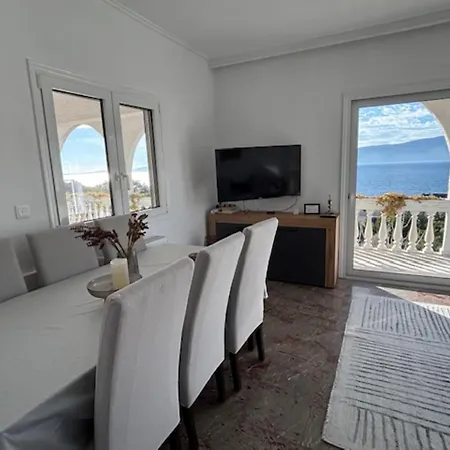 By The Sea 200m & Sea View With Garden Holiday home Agioi Theodoroi