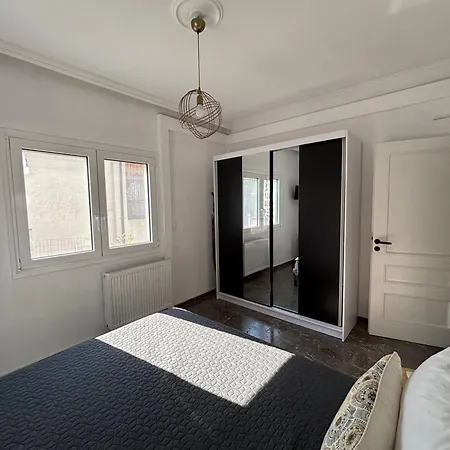 By The Sea 200m & Sea View With Garden Feriehus Agioi Theodoroi (Corinthia)