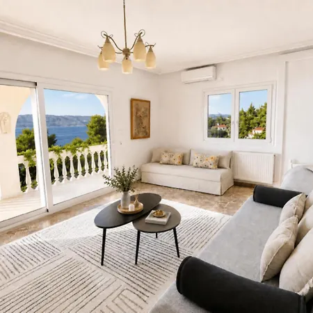 Sea View 250m From Beach-free Parking 度假居