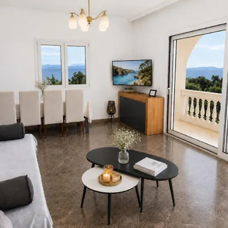 Sea View 250m From Beach-free Parking