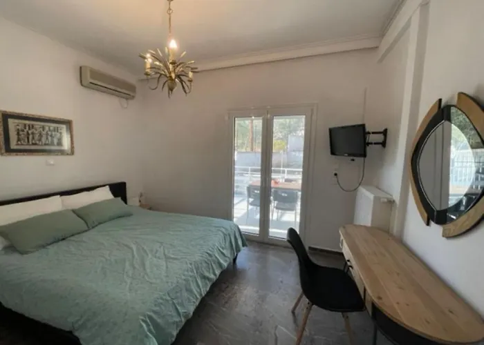 בית נופש By The Sea 200m & Sea View With Garden איוי תיאודורי