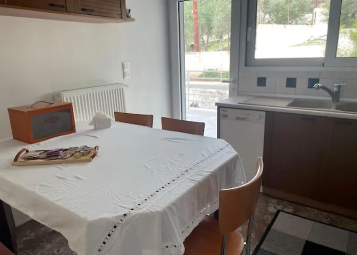 By The Sea 200m & Sea View With Garden アイイ・テオドリ